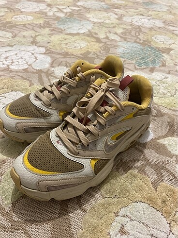 Nike spor ayakkabı