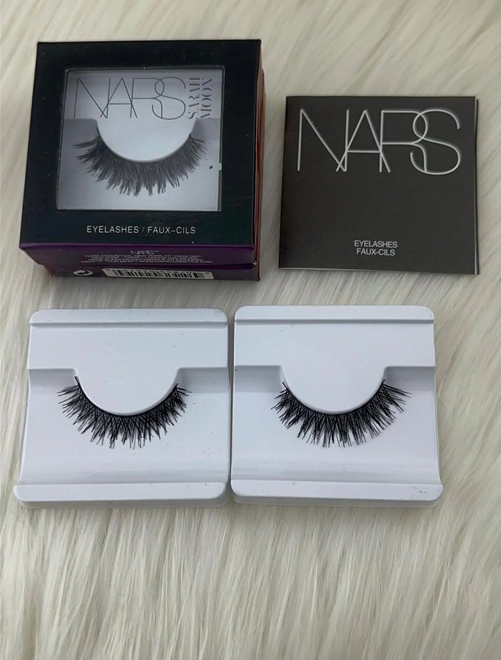 NARS Siyah Takma Kirpik Çifti - Görsel 2