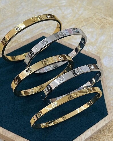 Cartier kelepçe
