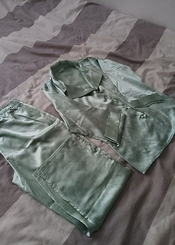 Gri Kadın Midi Saten Pijama Takımı - Görsel 2