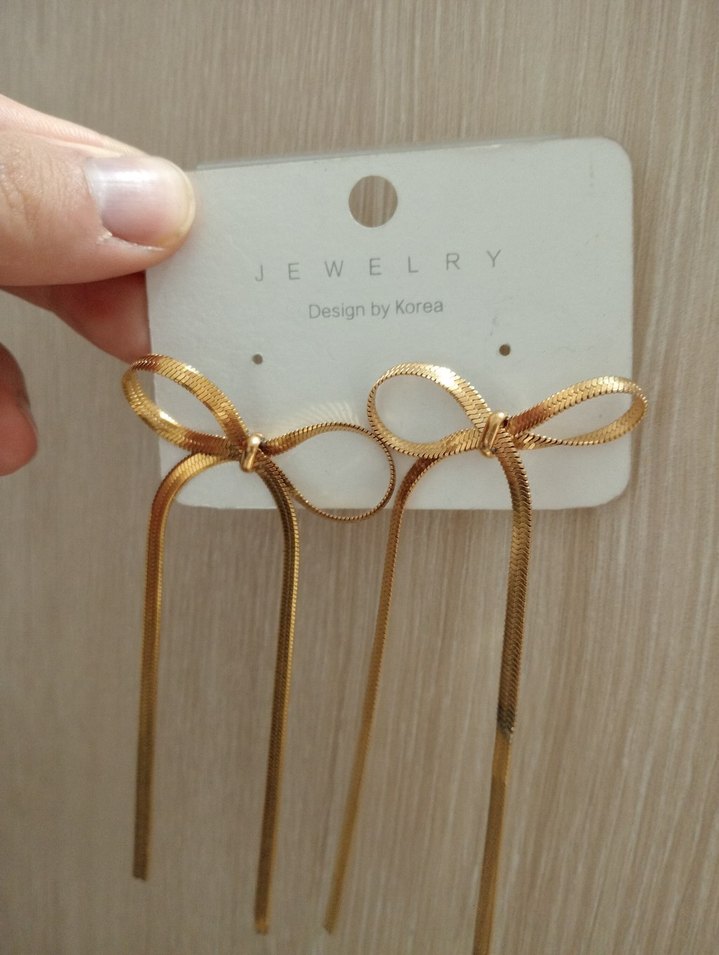 Gold İtalyan Zincir Fiyonk Detaylı Küpe - Görsel 3