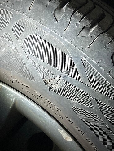 Diğer Beden siyah Renk 2 adet lastik Continental Yaz Lastiği 185 / 65 R 15 T satılıktır