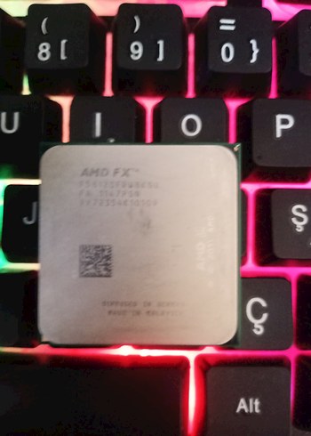 AMD FX 8120 İşlemci