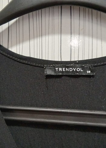 Trendyol & Milla Siyah Midi elbise Fırfır Detaylı