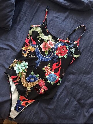 ejderha desenli bodysuit