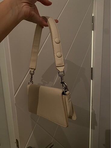 zara krem baget çanta