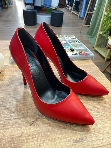 Kırmızı Stiletto