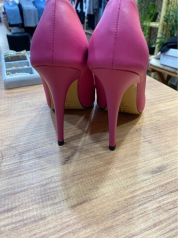 39 Beden Pembe Stiletto