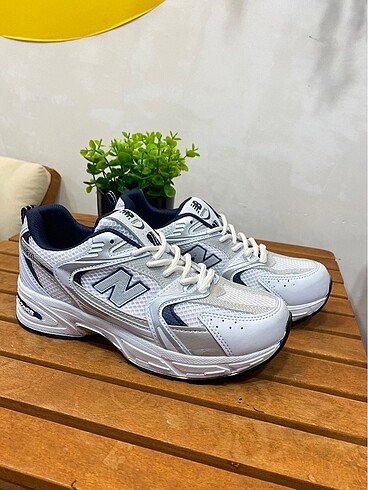 New Balance 530 Beyaz Laci