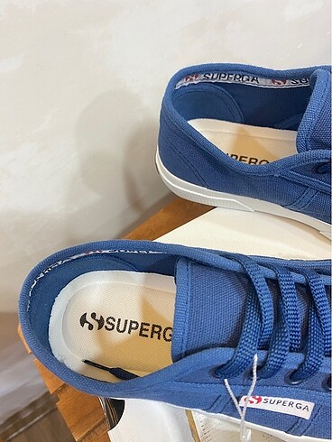 36 Beden Lacivert Superga