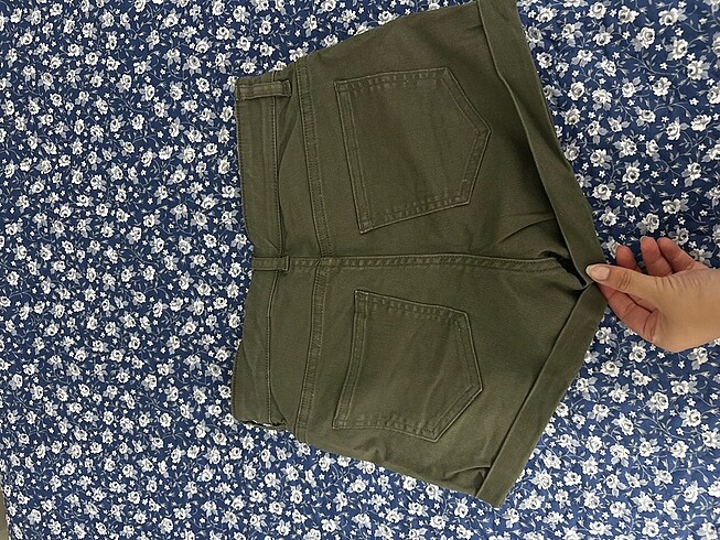 H&M Haki Mini Şort