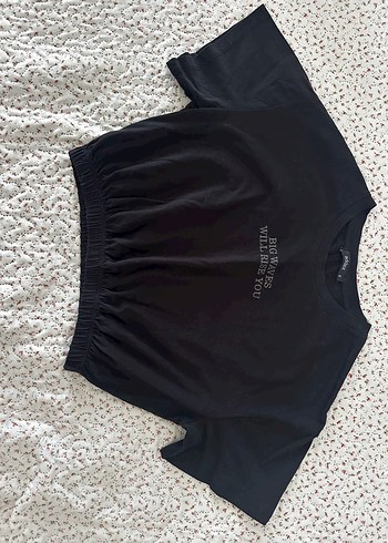 Siyah Baskılı Kısa Crop Tişört