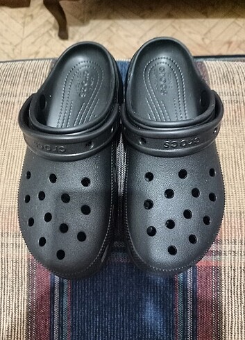 40 Beden Crocs