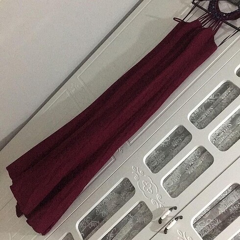 Bordo uzun abiye