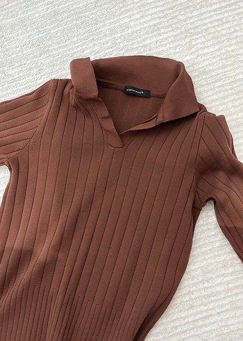 Düğmeli V Yakalı Kahverengi Kadın Triko - Görsel 3