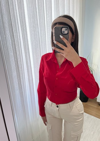 Kırmızı V Yakalı bel detaylı Kadın Gömlek - Görsel 2