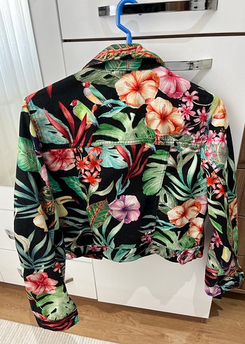 Zara Çiçek Desenli Kısa Kadın kot Ceket - Görsel 5