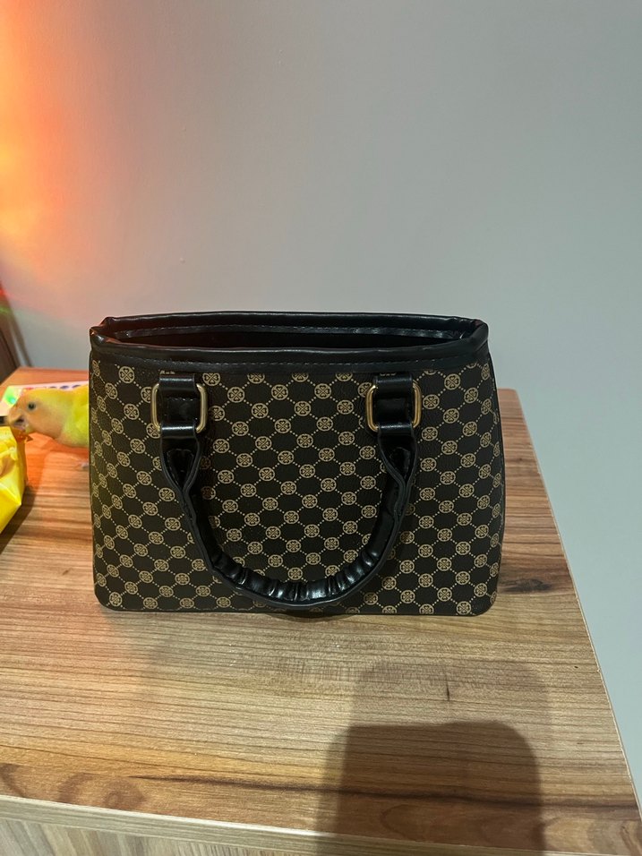 Kahverengi Deri Tokalı monogram desenli Kadın Çantası - Görsel 2