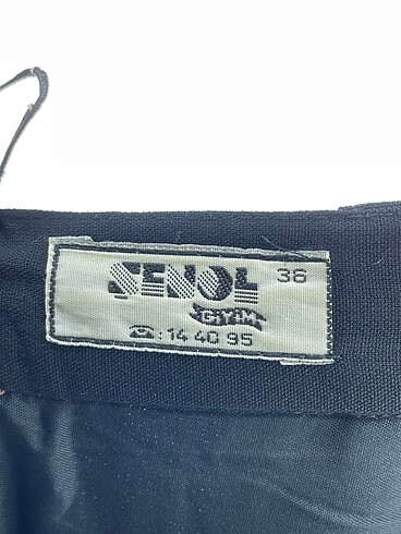 36 Beden siyah Renk PreLoved Midi Etek %70 İndirimli.