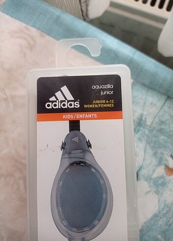 Beden Adidas çocuk yüzme gözlüğü