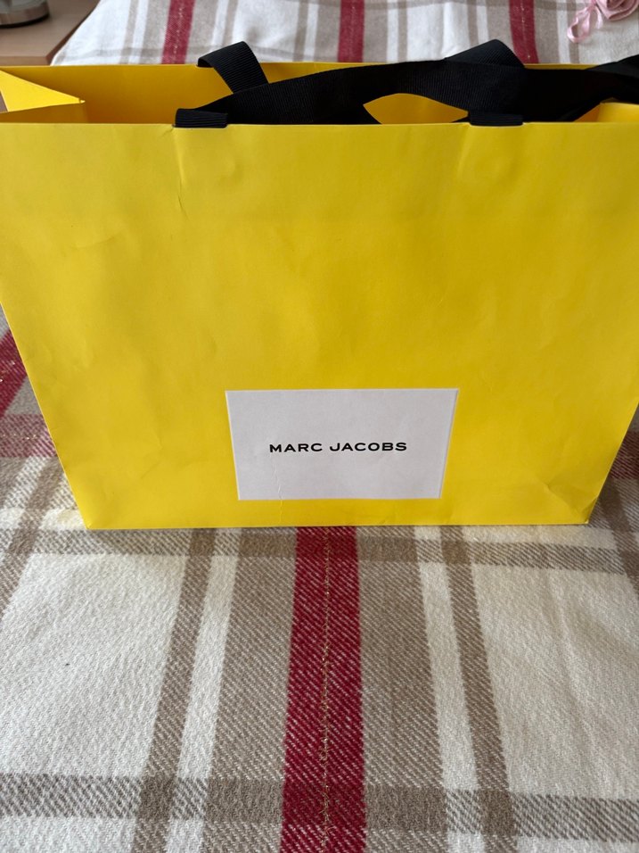 Marc Jacobs marka ürün sert kâğıt poşet/çantası - Görsel 2