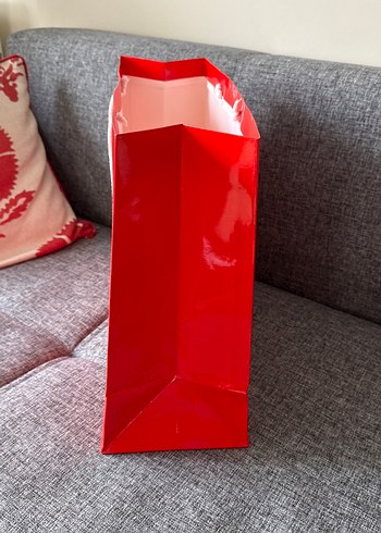 Kırmızı Parlak Armani Jeans karton poşet/ çanta - Görsel 2