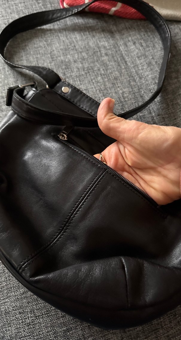 Siyah Deri  Kadın Çantası ayarlanabilir uzun saplı - Görsel 3