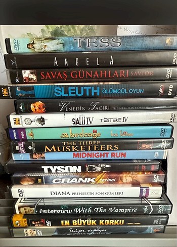 DVD Koleksiyonu: Çeşitli Filmler ve Dizi 15 adet