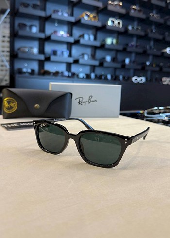 Ray Ban