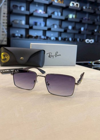 Ray Ban