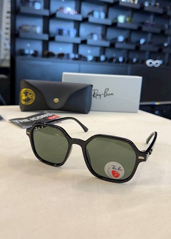 Ray Ban