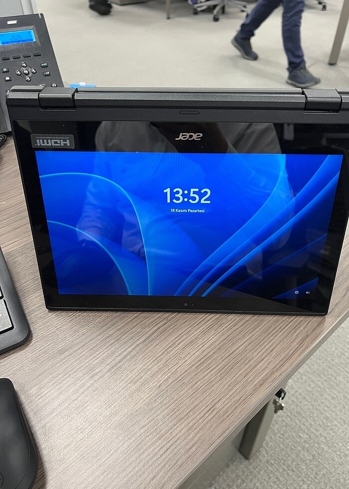 ACER TRAVELMATE B NOTEBOOK+ TABLET - Görsel 4