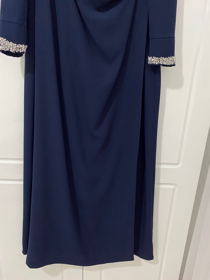 Uzun Kollu Mavi İşlemeli Abiye Elbise - Görsel 2