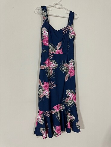 Pull and Bear Midi boy elbise çiçekli