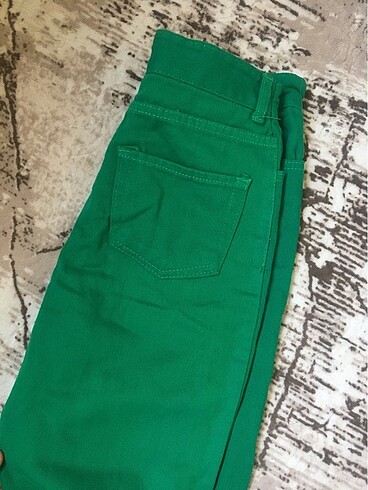 Yeşil kapri pantolon
