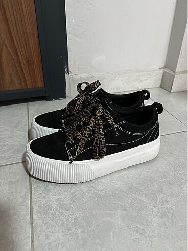 Bershka Leopar Detay Ayakkabı
