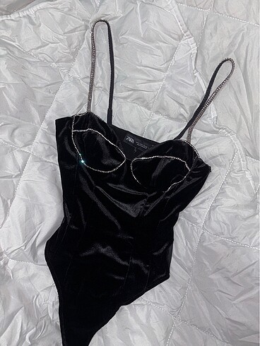 Zara kadife dokulu bodysuit