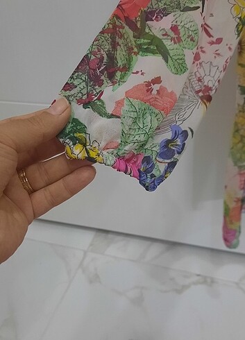 38 Beden yeşil Renk Cok şık şifon bluz..