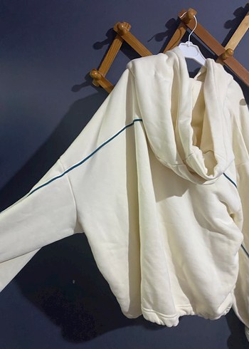 Beyaz Oversize Kadın Sweatshirt - Görsel 2