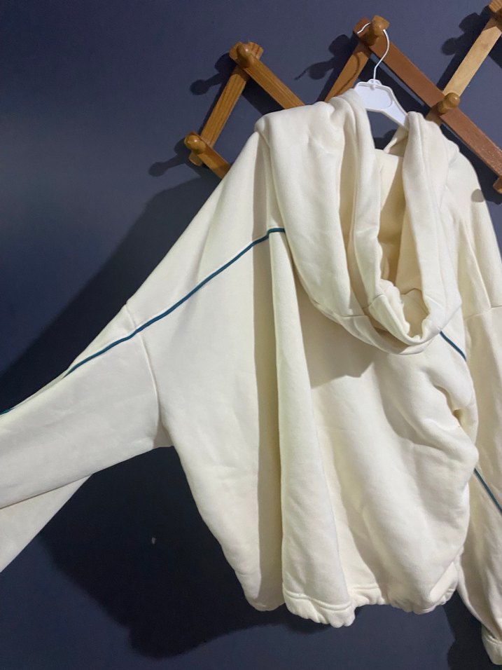 Beyaz Oversize Kadın Sweatshirt - Görsel 2