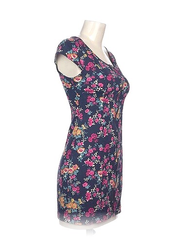 Vintage Love PreLoved Kısa Elbise %70 İndirimli.