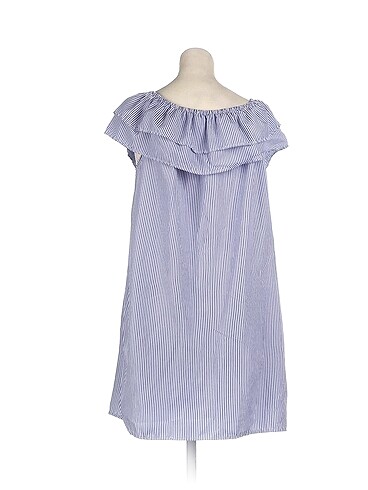 xl Beden PreLoved Kısa Elbise %70 İndirimli.