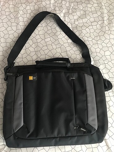 Case logic laptop çantası