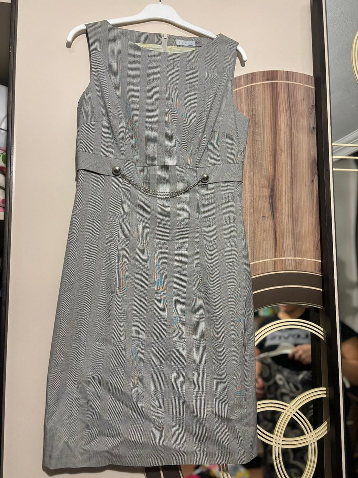 Gri  Desenli Kemerli Elbise - Görsel 4