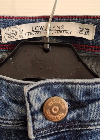30 Beden Kadın Mavi Denim Yırtık Jean