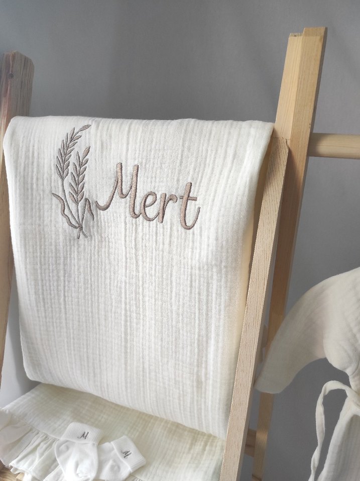 İsme Özel Nakışlı Müslin Set - Görsel 2