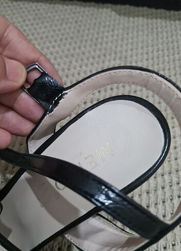 38 Beden Zara.