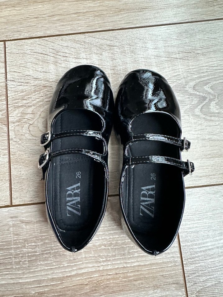 Zara 26 Kız Çocukları Siyah Rugan Tokalı Babet - Görsel 3