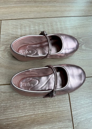 Zara 25 Klasik Tasarımlı Kız Çocuk pembe Rugan Babet - Görsel 3