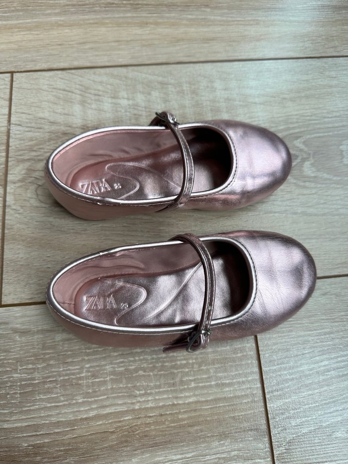 Zara 25 Klasik Tasarımlı Kız Çocuk pembe Rugan Babet - Görsel 3